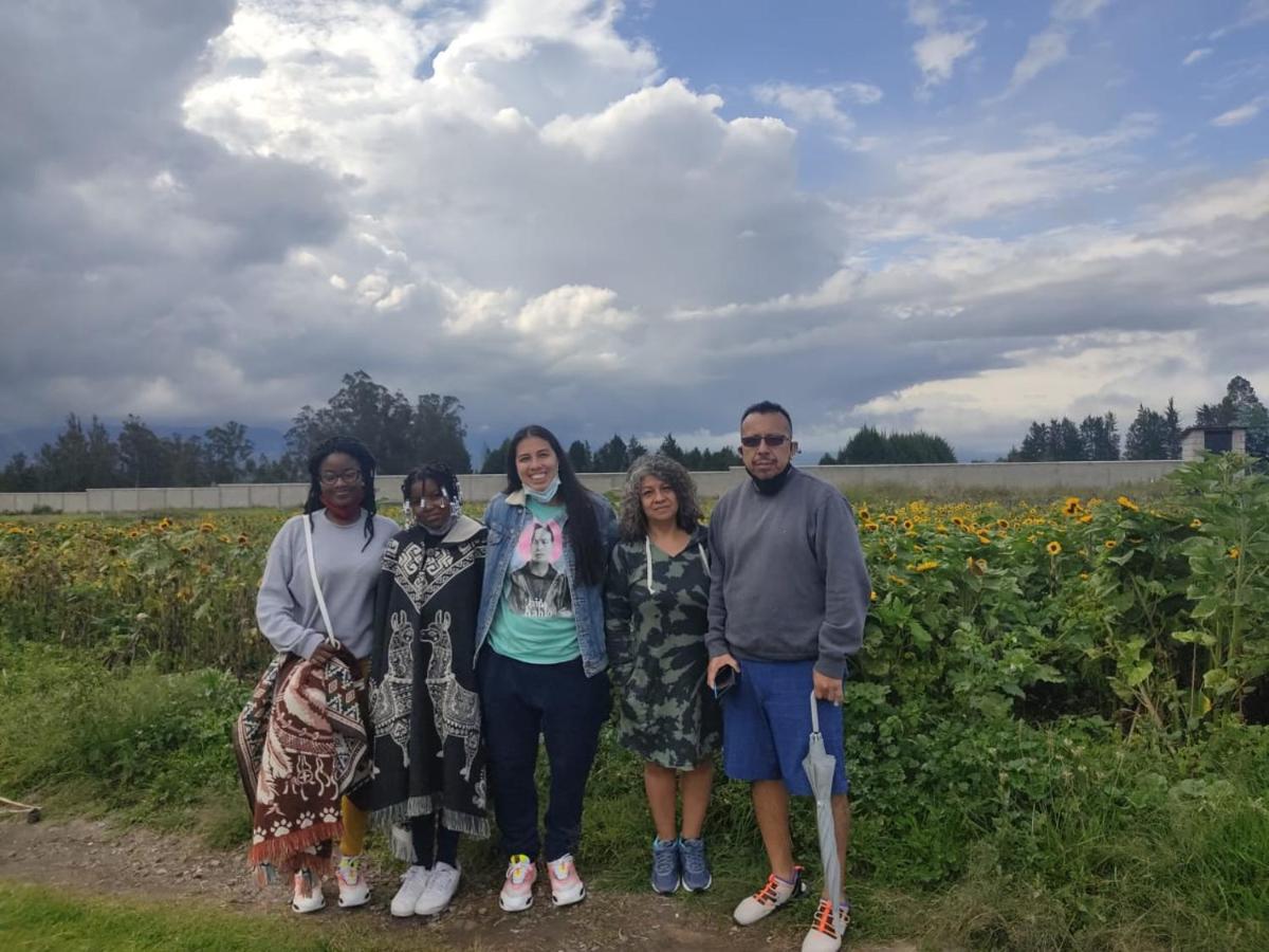 Hospedaje El Girasol Tababela Quito Eksteriør bilde