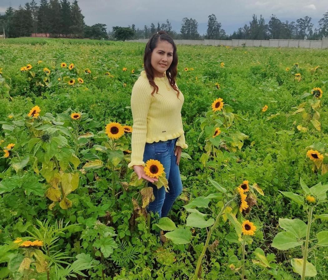 Hospedaje El Girasol Tababela Quito Eksteriør bilde